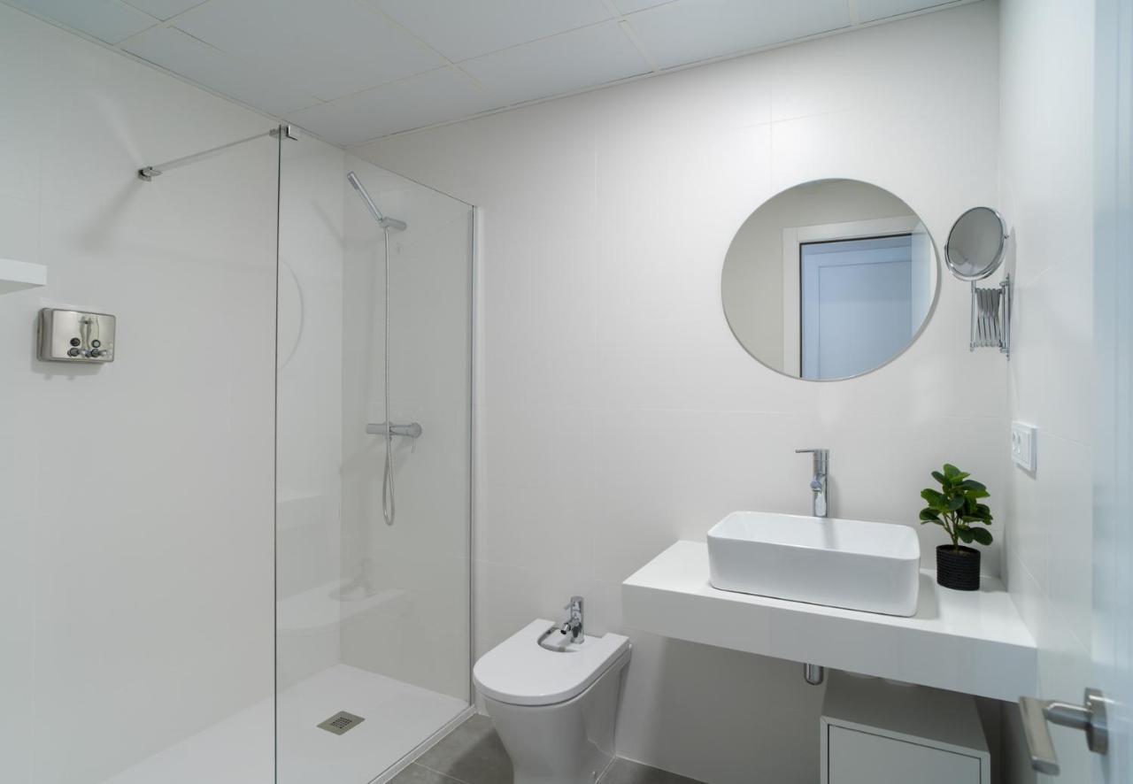 Aac Malaga - Apartamento Con Terraza, Muy Amplio, Totalmente Equipado, Cerca Del Centro Y Nuevo! Exterior photo
