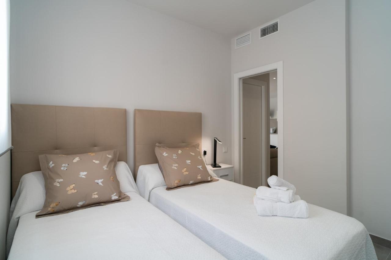 Aac Malaga - Apartamento Con Terraza, Muy Amplio, Totalmente Equipado, Cerca Del Centro Y Nuevo! Exterior photo