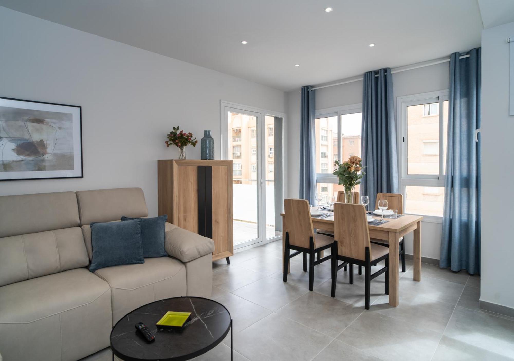 Aac Malaga - Apartamento Con Terraza, Muy Amplio, Totalmente Equipado, Cerca Del Centro Y Nuevo! Room photo